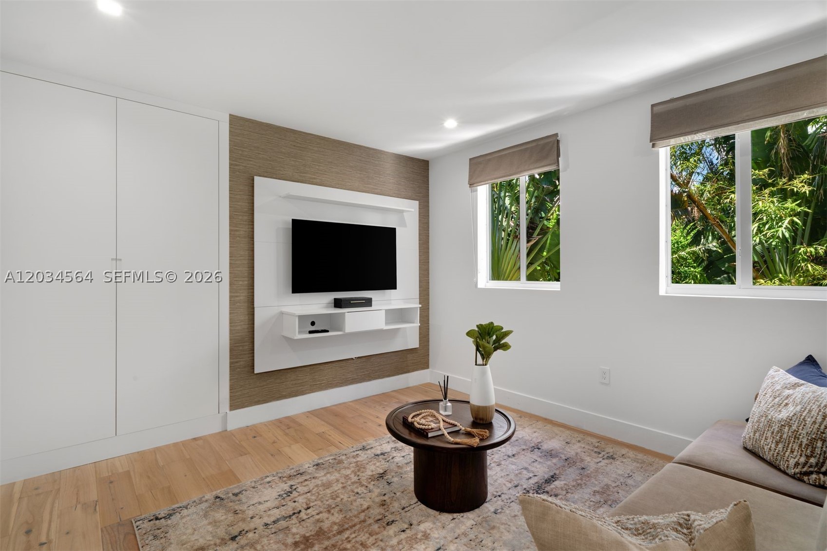 TROPICAL ISLE HOMES SUB 3 - Residential