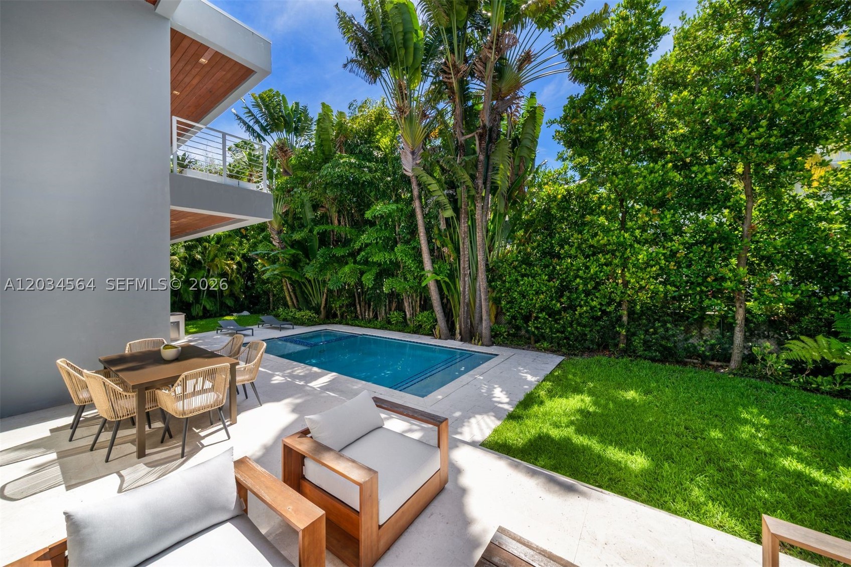 TROPICAL ISLE HOMES SUB 3 - Residential