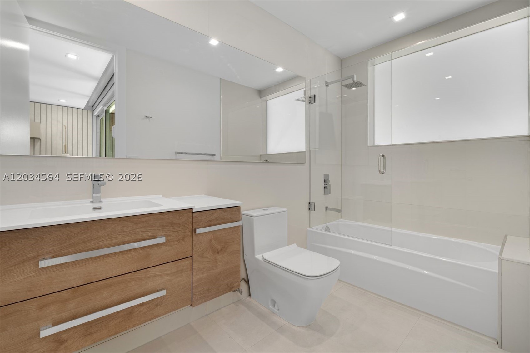 TROPICAL ISLE HOMES SUB 3 - Residential