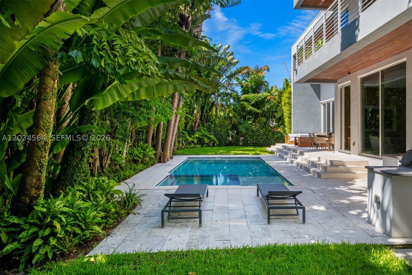 TROPICAL ISLE HOMES SUB 3 - Residential