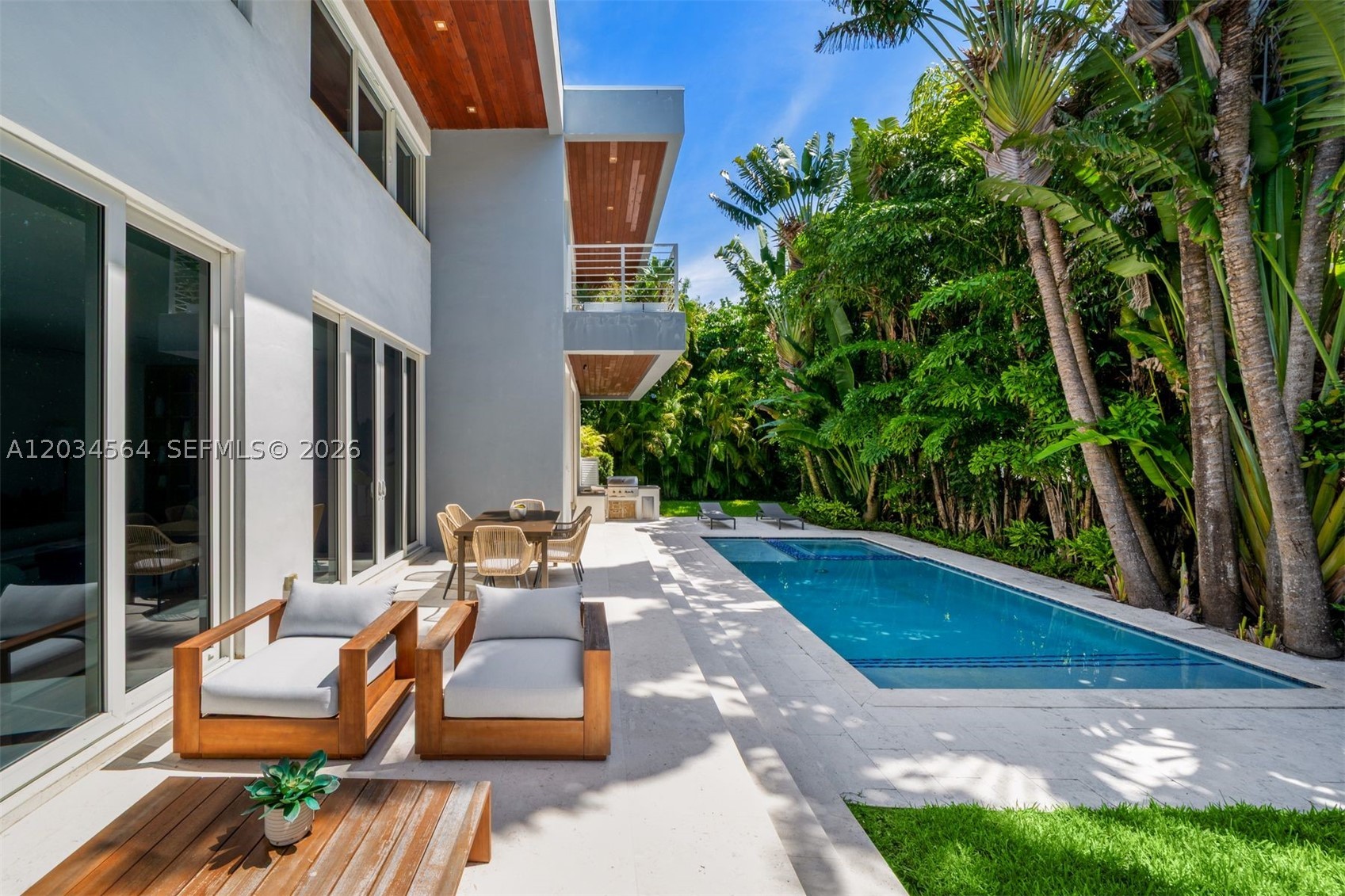 TROPICAL ISLE HOMES SUB 3 - Residential