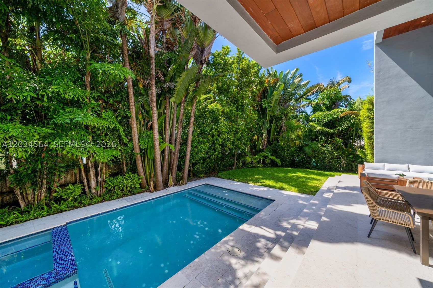 TROPICAL ISLE HOMES SUB 3 - Residential