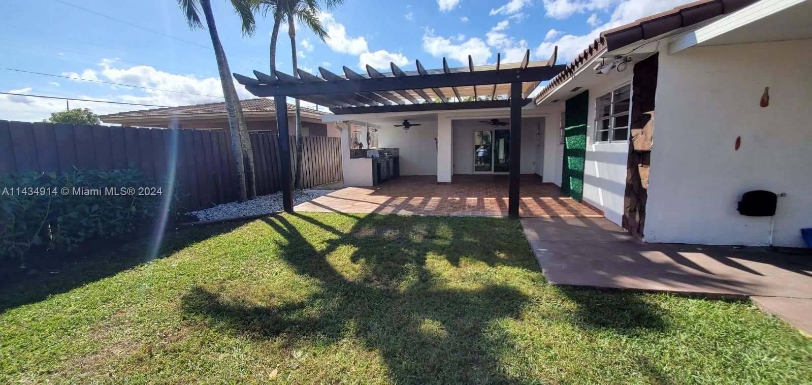 CORAL VILLAS REV - Residential