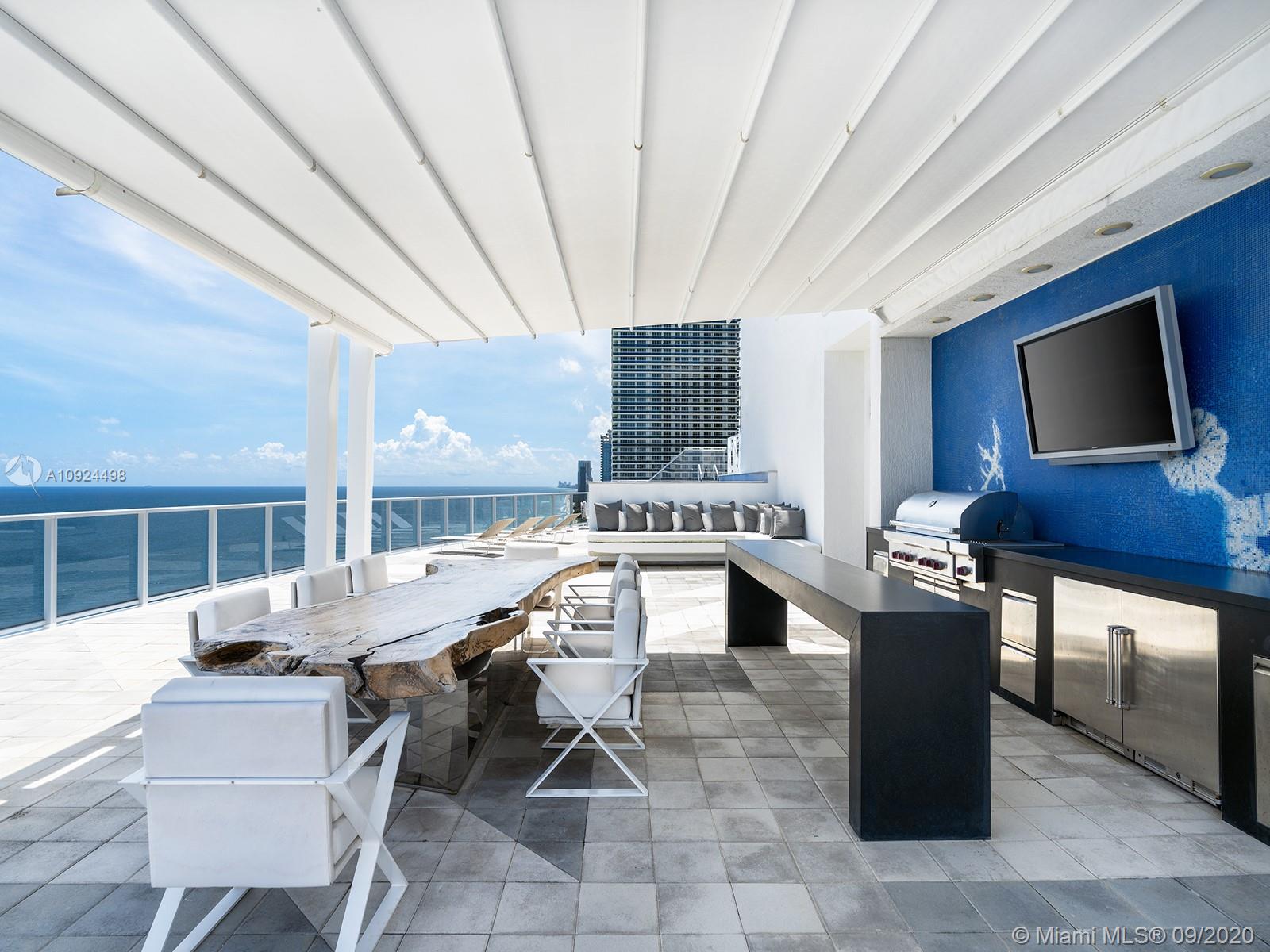 APOGEE BEACH CONDOMINIUM - Residential