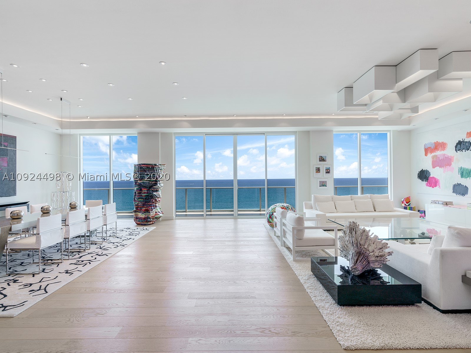 APOGEE BEACH CONDOMINIUM - Residential