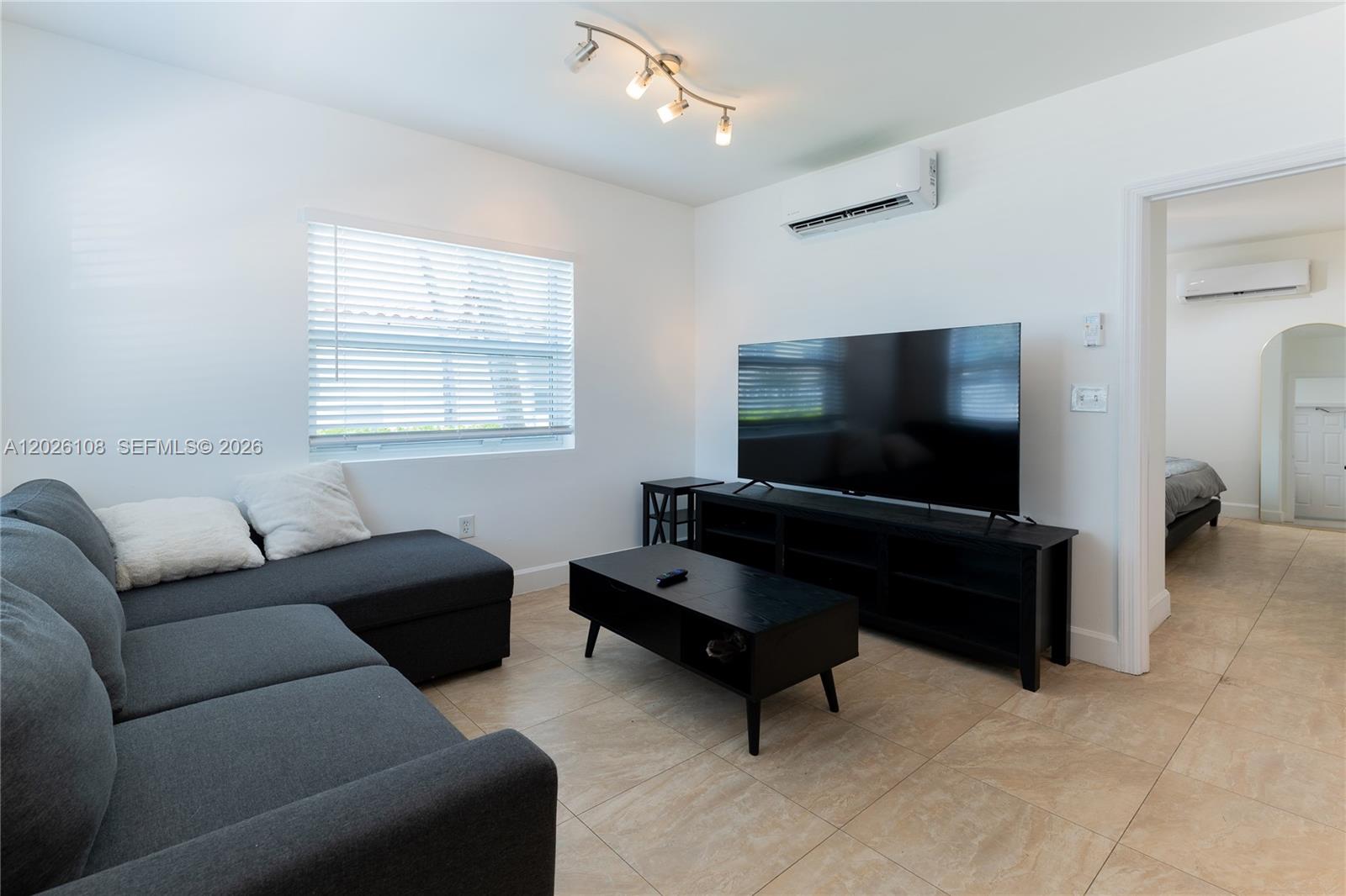 Hollywood East - Residential Income