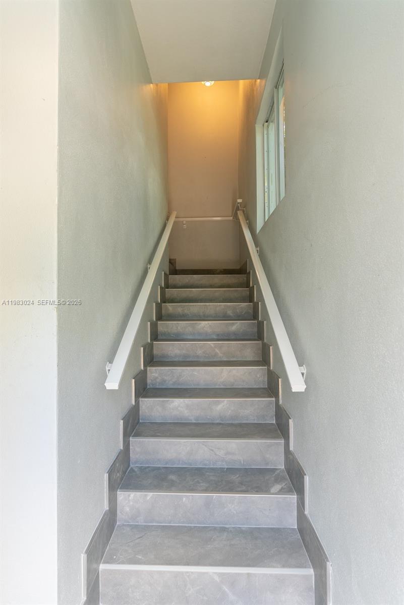 CALUSA CLUB ESTATES PT 3 - Residential Lease