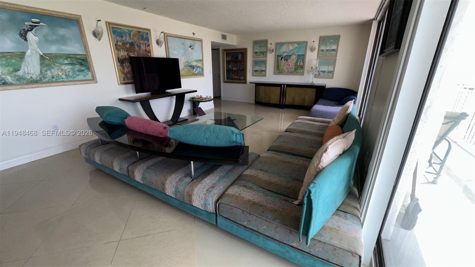 WINSTON TOWERS 600 CONDO - Residential
