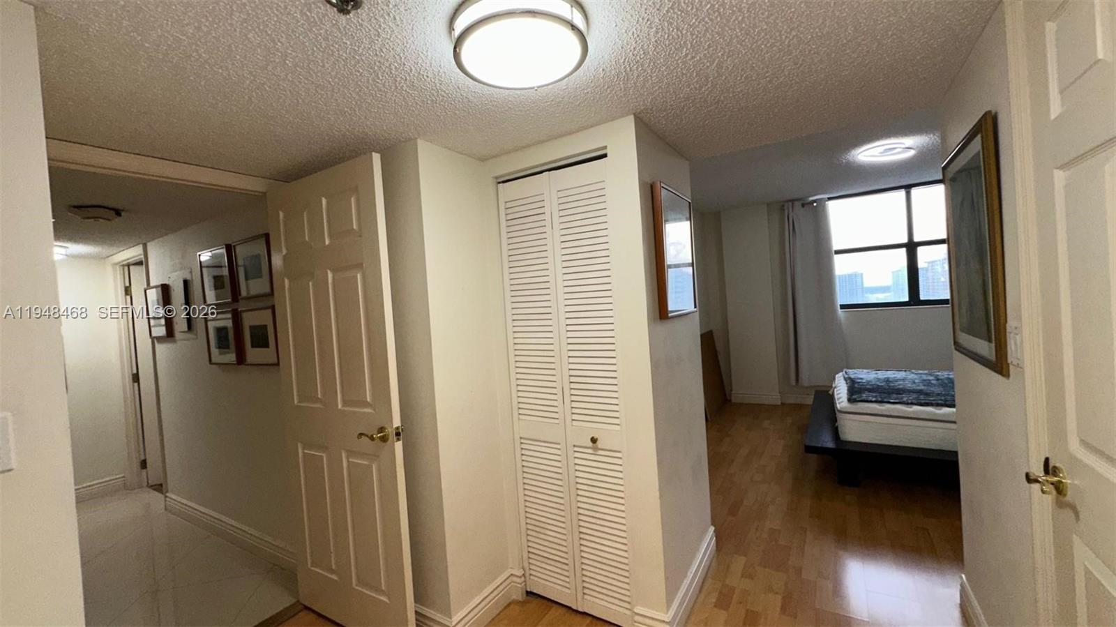 WINSTON TOWERS 600 CONDO - Residential