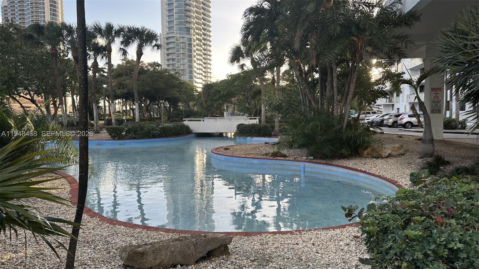 WINSTON TOWERS 600 CONDO - Residential