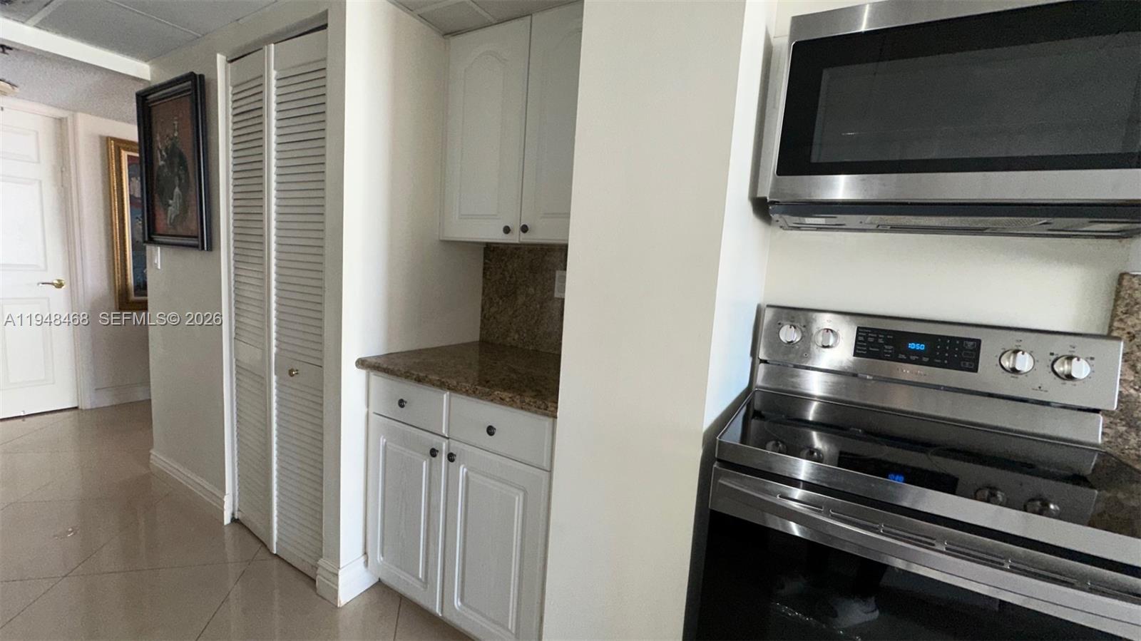 WINSTON TOWERS 600 CONDO - Residential