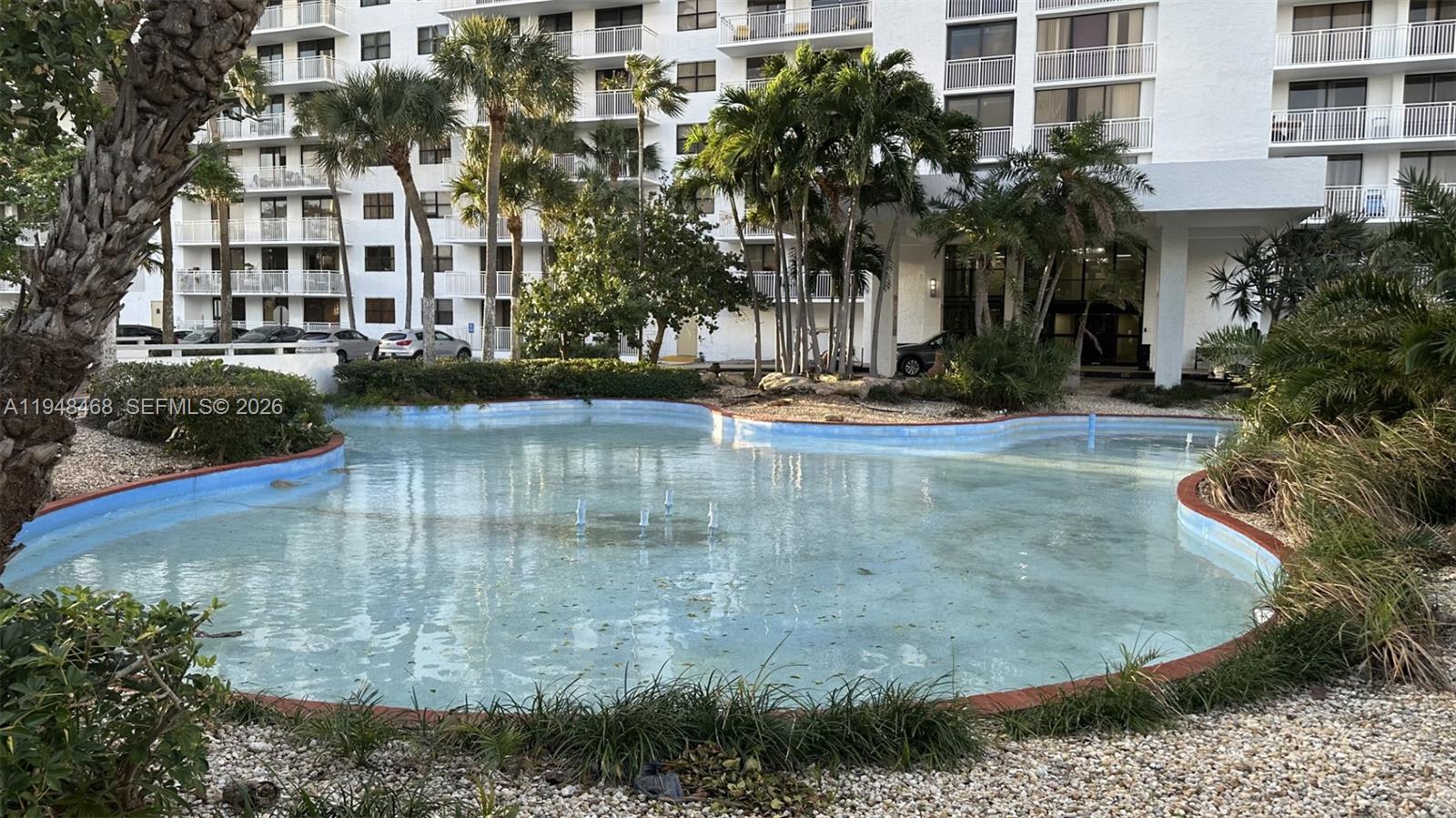 WINSTON TOWERS 600 CONDO - Residential