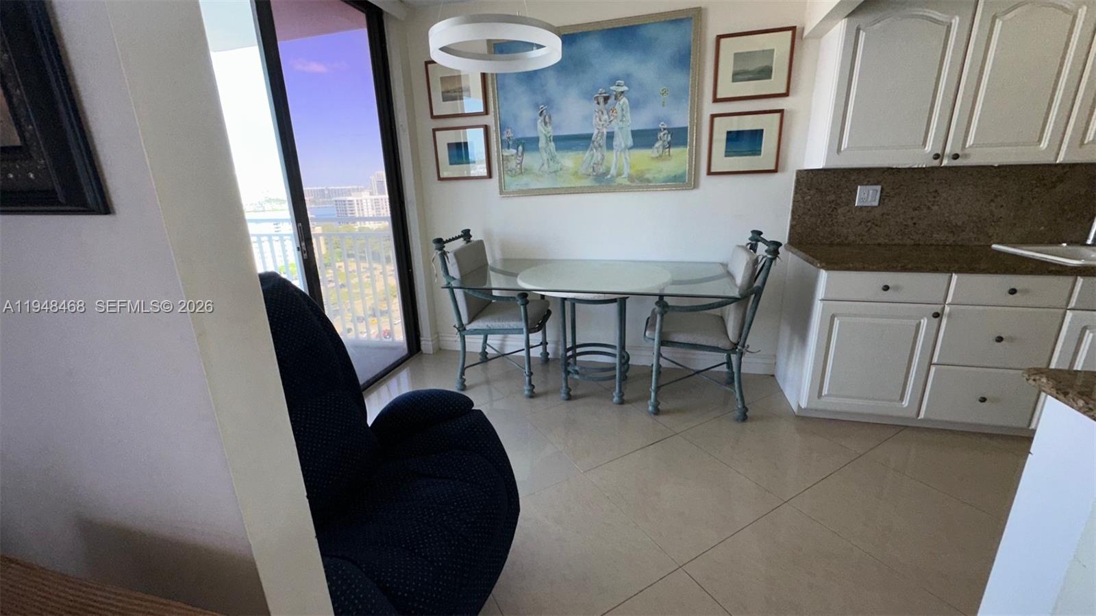 WINSTON TOWERS 600 CONDO - Residential