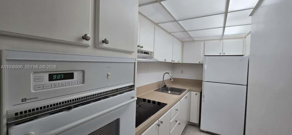 MIRADOR 1200 CONDO - Residential Lease