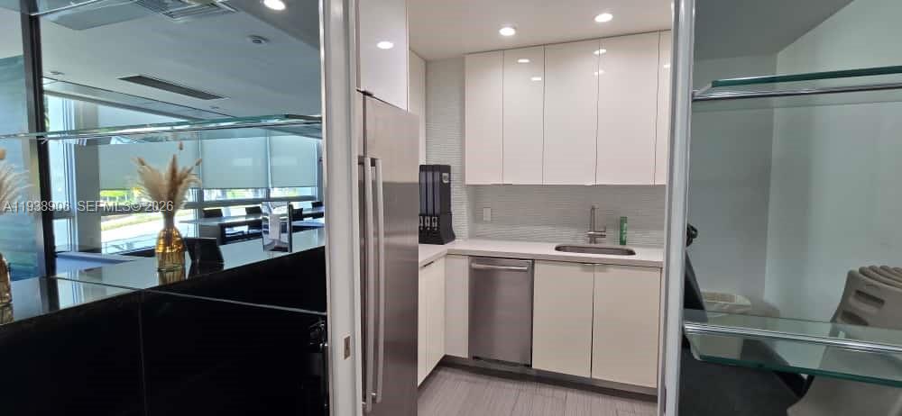MIRADOR 1200 CONDO - Residential Lease