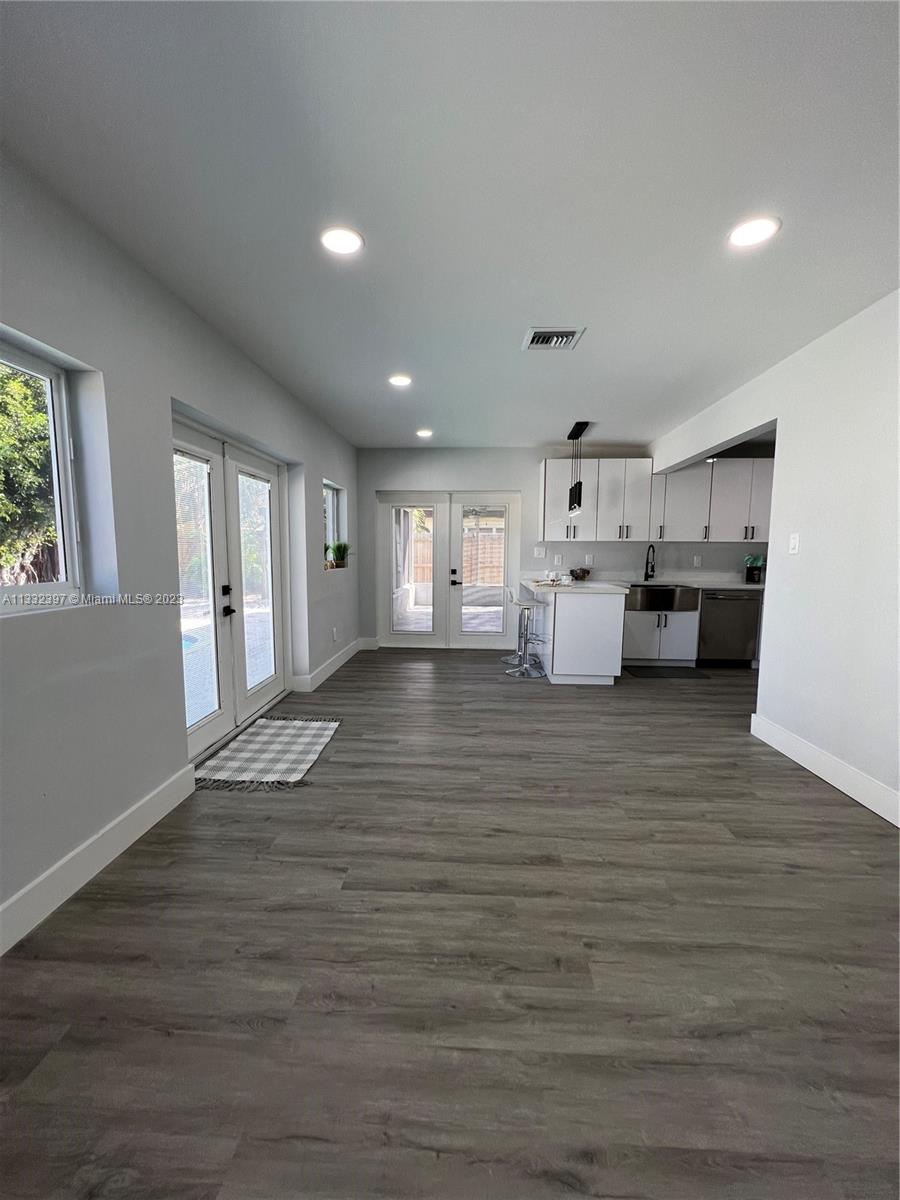 NORTH ANDREWS GARDENS 2ND - Residential Lease