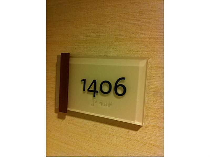 Fabulous city light views from this studio. Tile Floor throughout, Italian cabinetry, stainless steel appliances, granite counter tops, washer and dryer in unit, basic cable and internet included. walk to newly opened Whole Foods market, metro-mover, metr o-rail, Bayfront park, Bayside, restaurants and sports venues.