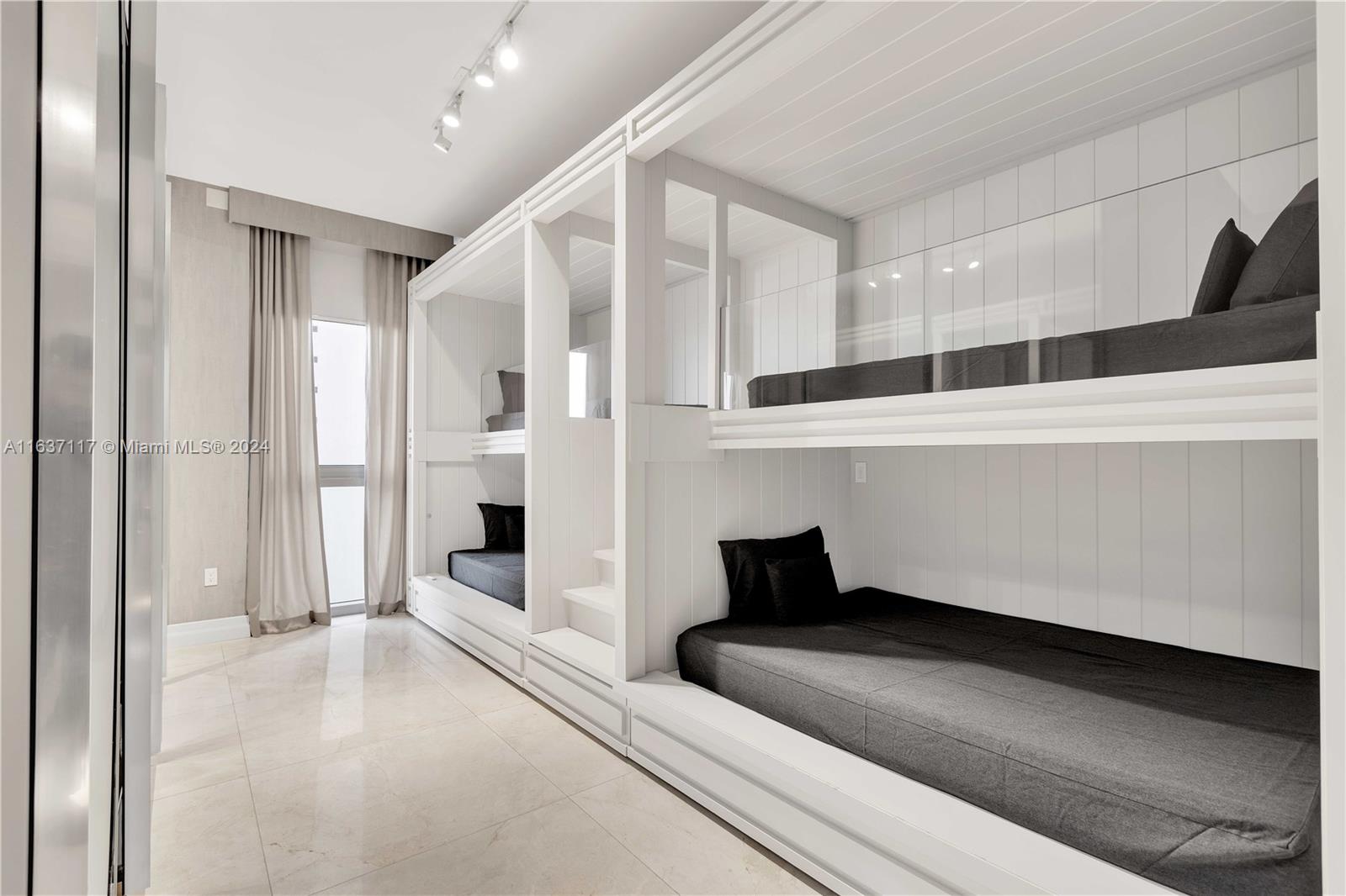 17749 COLLINS AVENUE COND - Residential