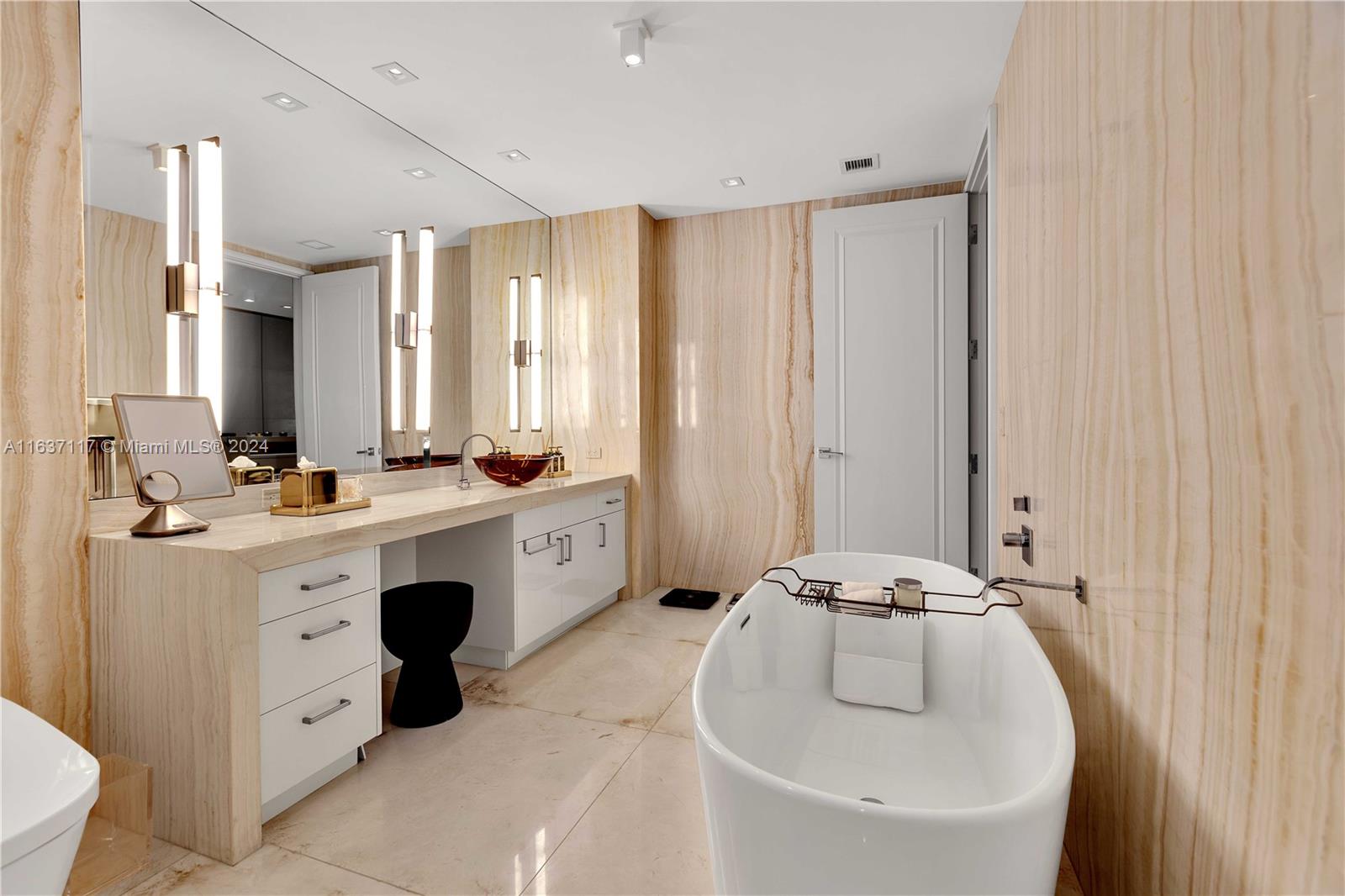 17749 COLLINS AVENUE COND - Residential