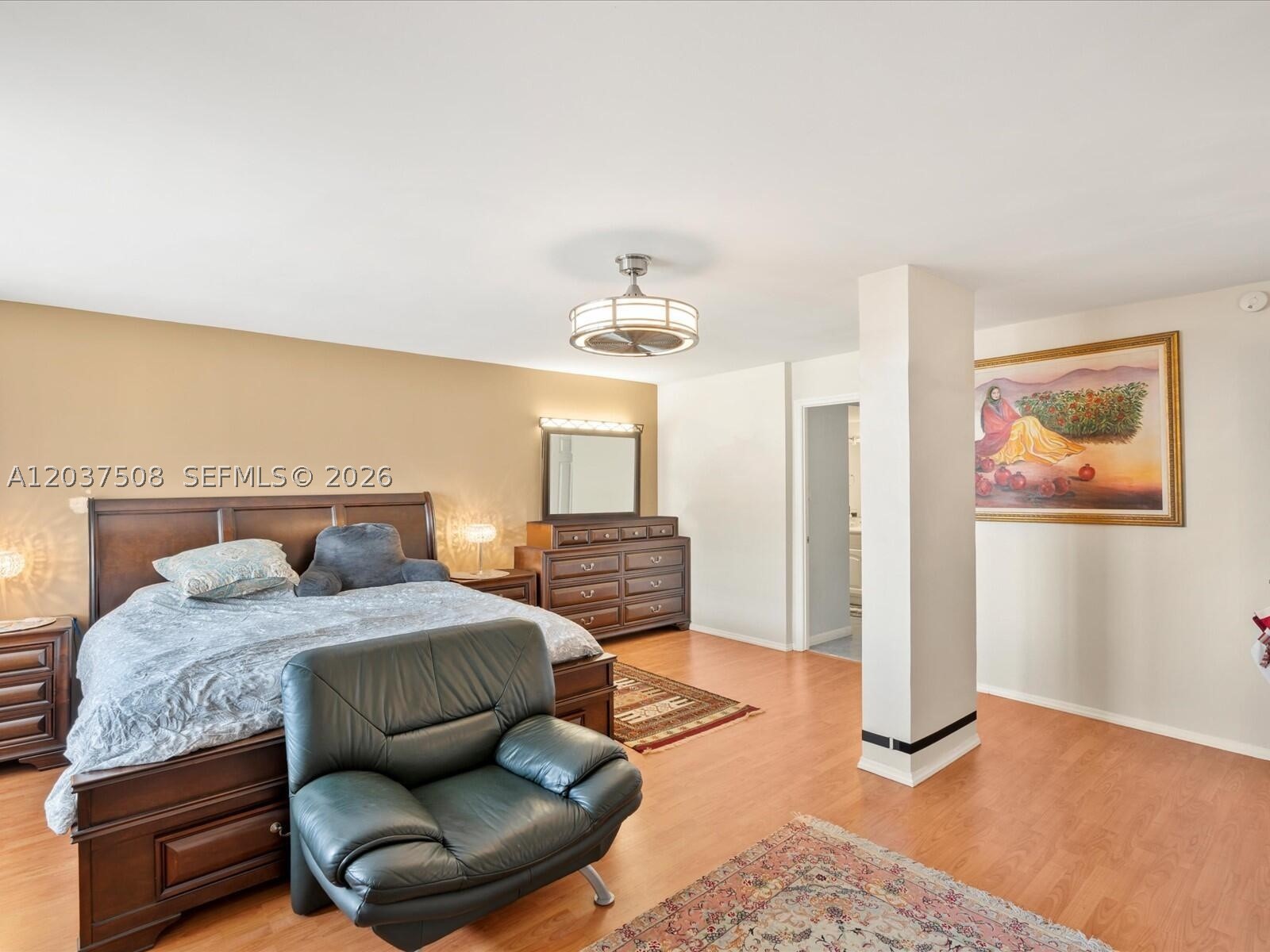 DEL PRADO CONDO - Residential