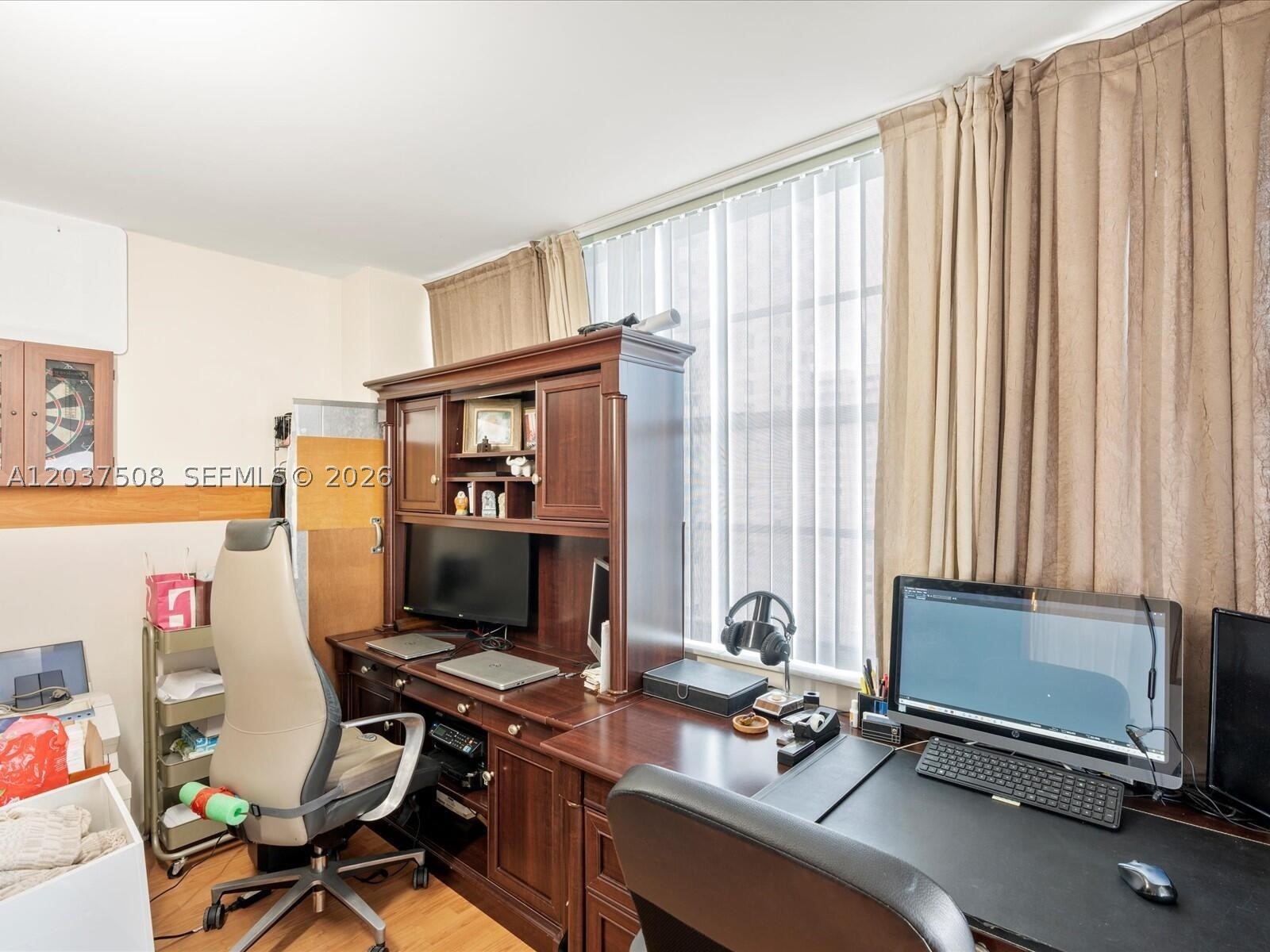 DEL PRADO CONDO - Residential