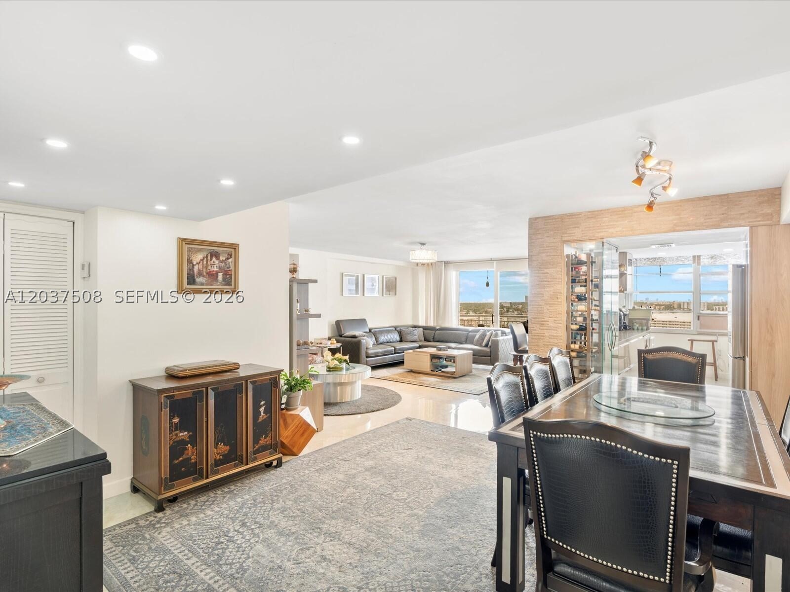 DEL PRADO CONDO - Residential