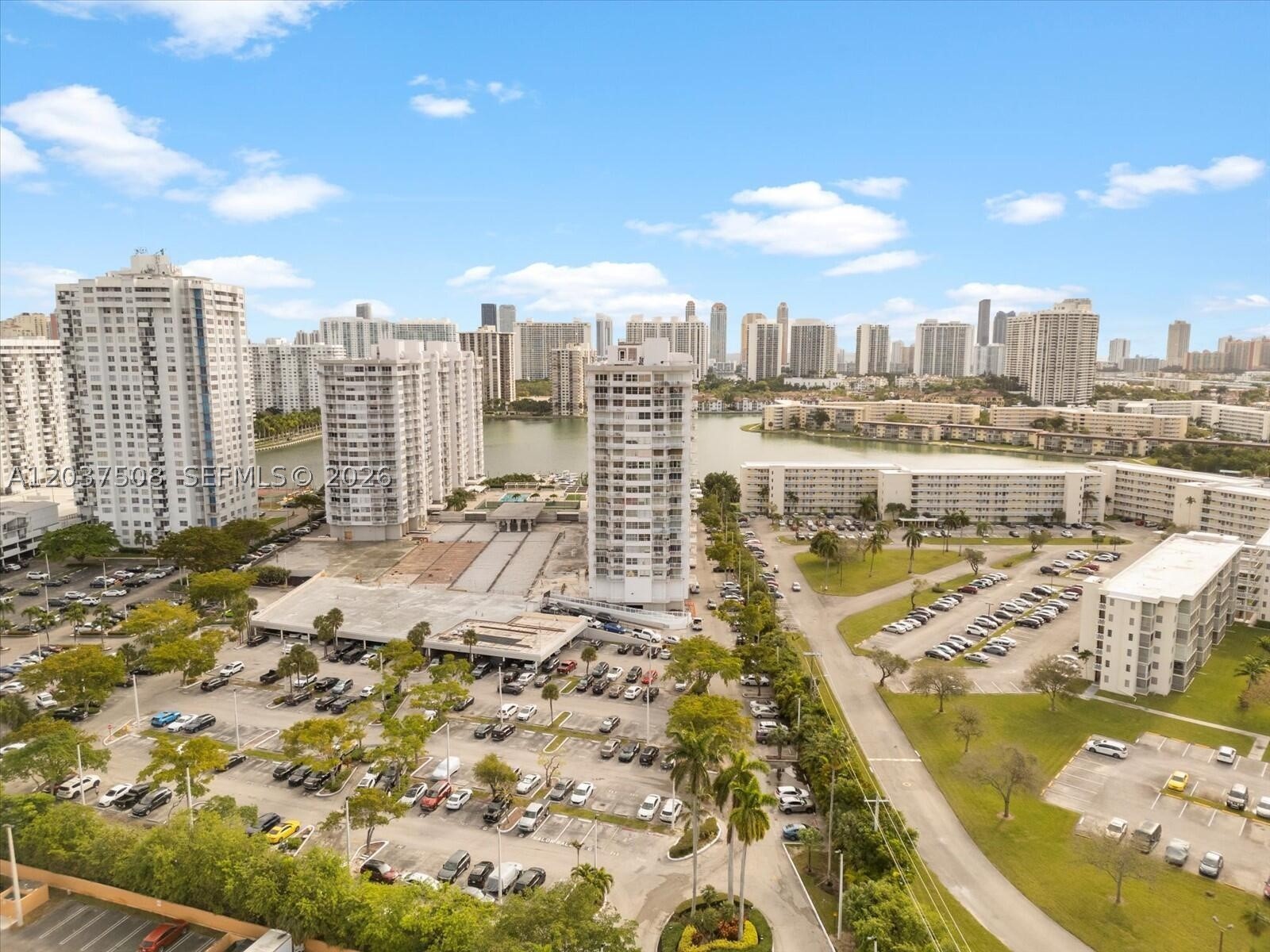 DEL PRADO CONDO - Residential