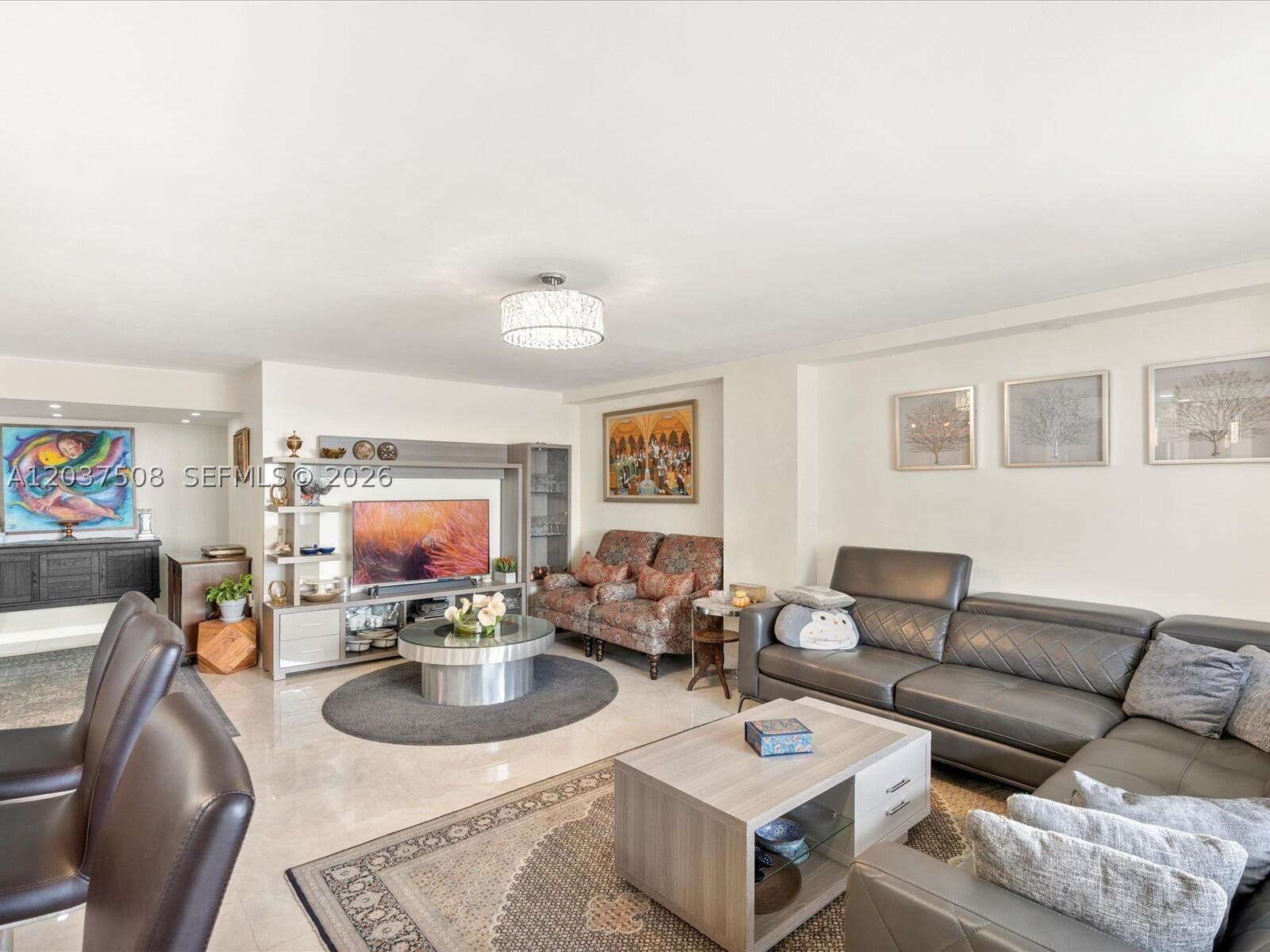 DEL PRADO CONDO - Residential
