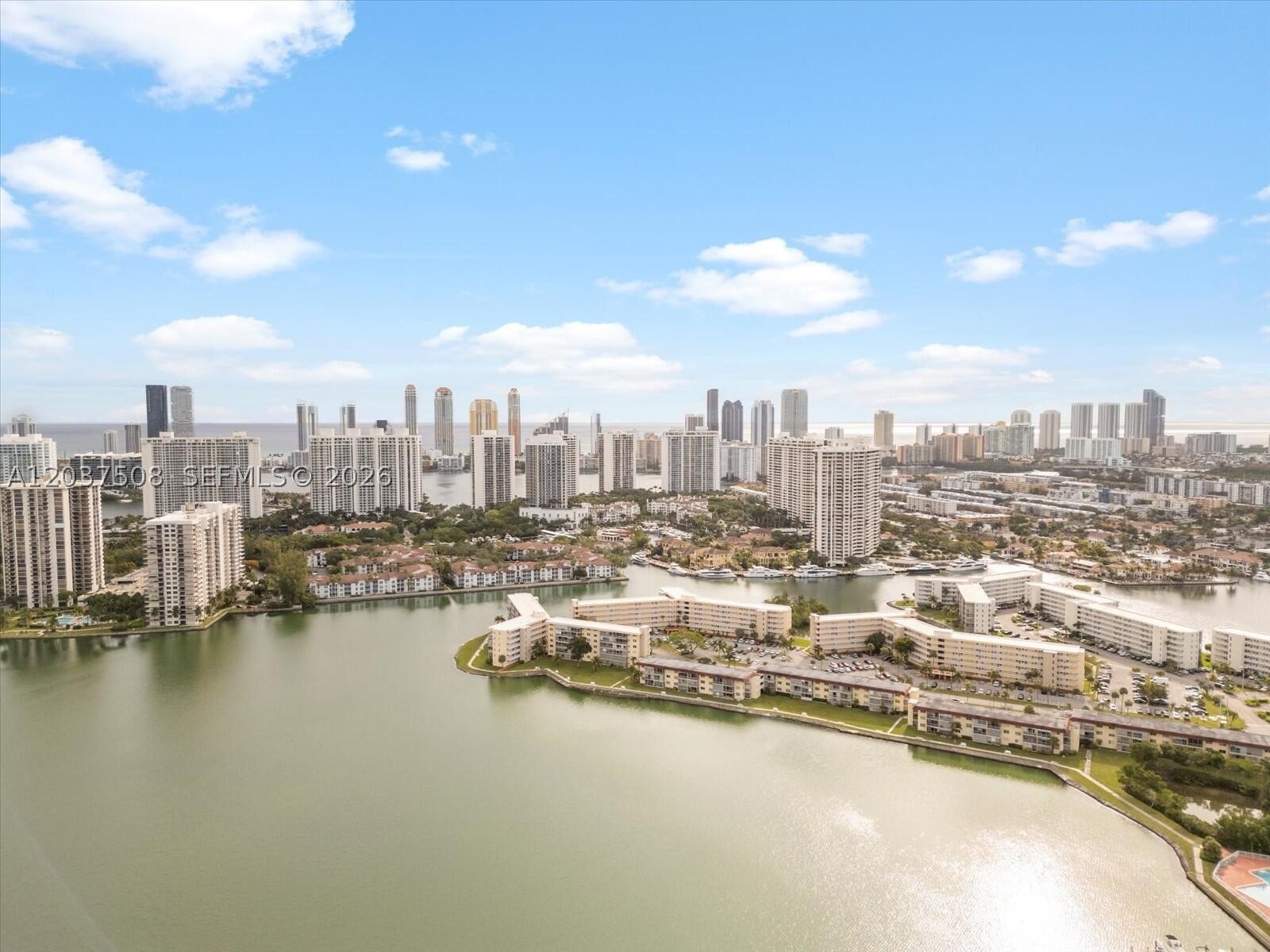 DEL PRADO CONDO - Residential