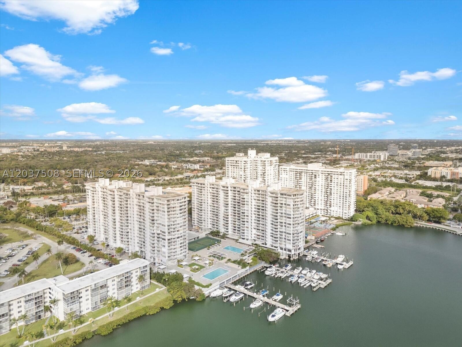 DEL PRADO CONDO - Residential