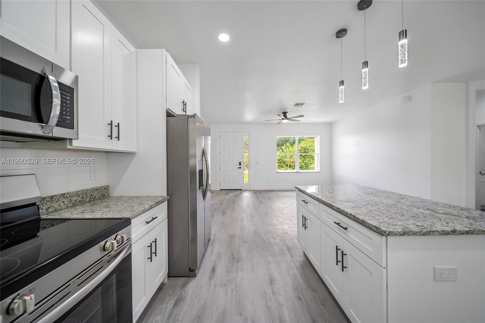 SUN N LAKE EST OF SEBRING - Residential