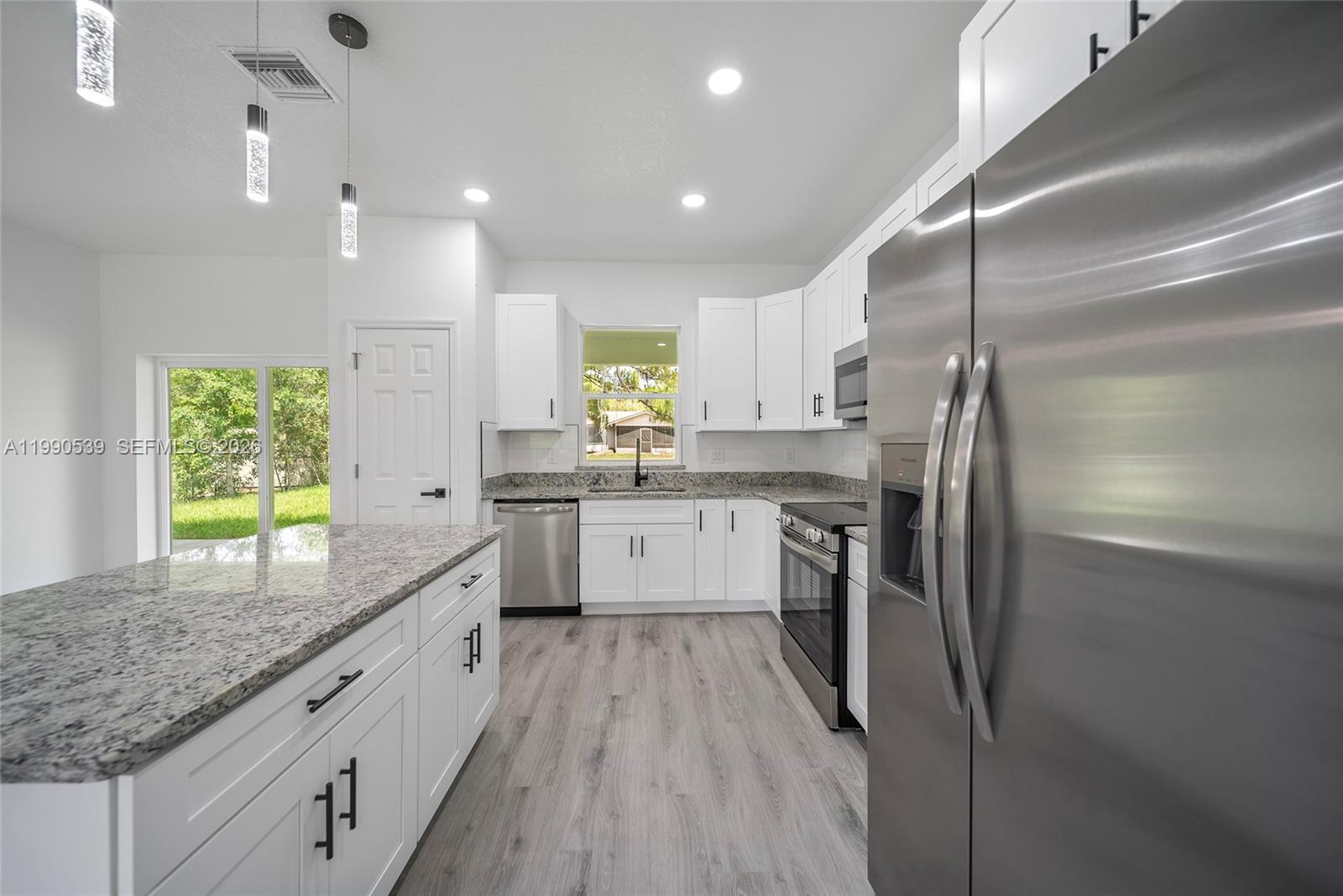 SUN N LAKE EST OF SEBRING - Residential