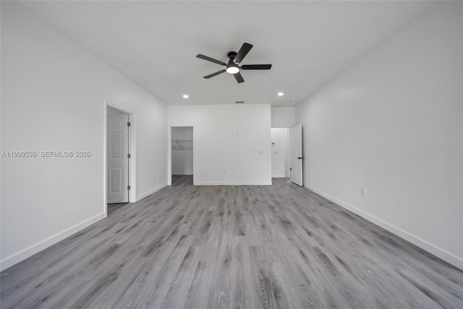 SUN N LAKE EST OF SEBRING - Residential