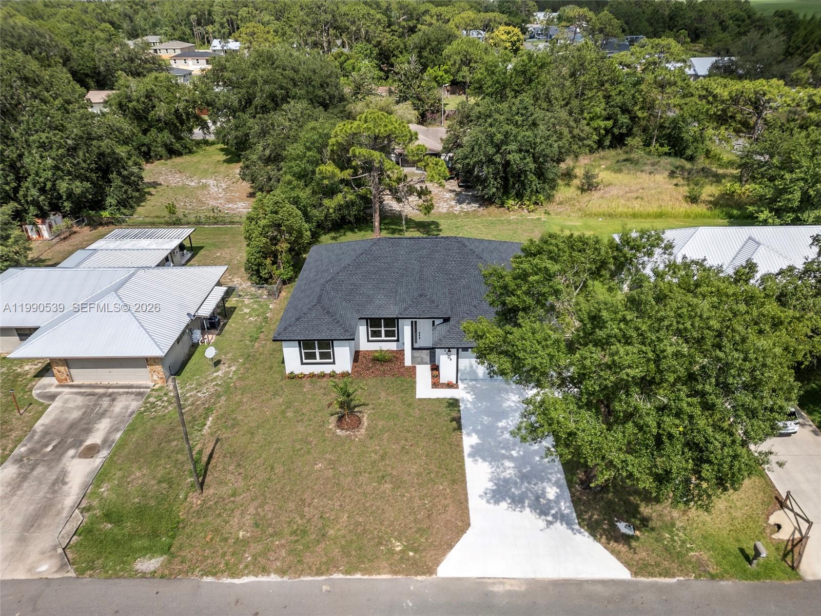 SUN N LAKE EST OF SEBRING - Residential