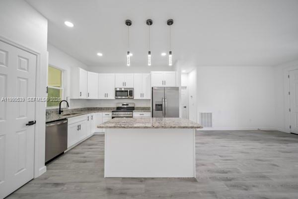 SUN N LAKE EST OF SEBRING - Residential