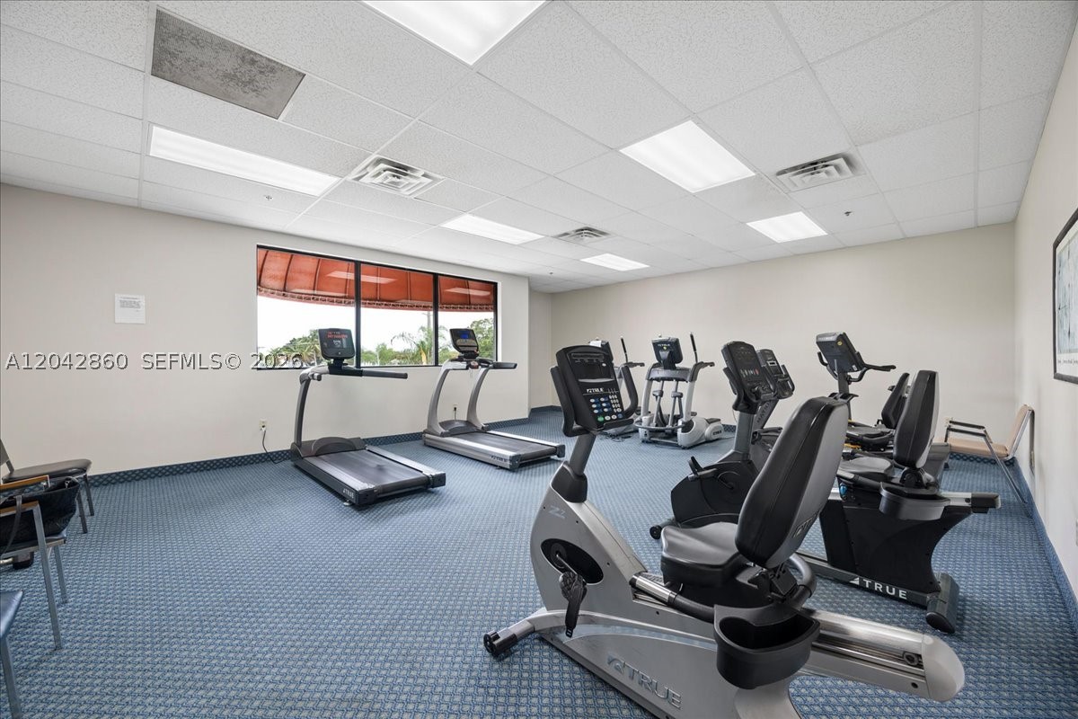 HOLLYBROOK GOLF AND TENNIS - Residential Lease