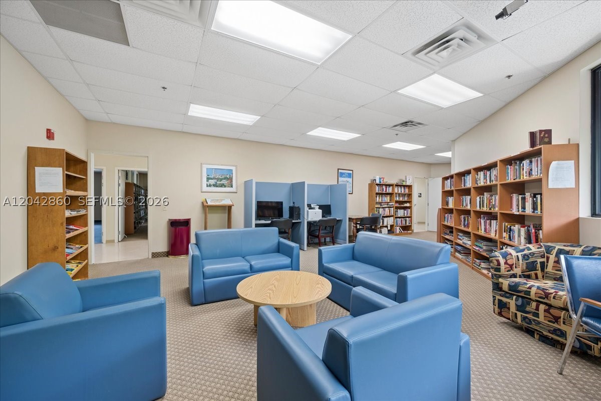 HOLLYBROOK GOLF AND TENNIS - Residential Lease