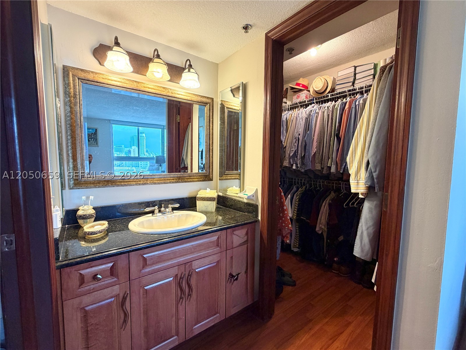PORTUGAL TOWERS CONDO - Residential Lease