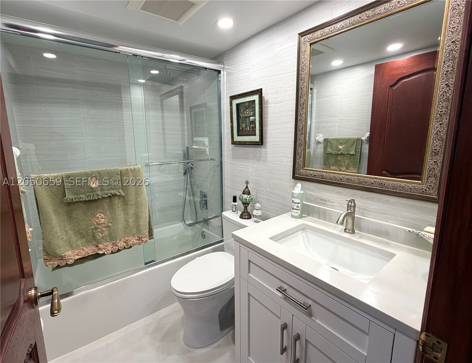 PORTUGAL TOWERS CONDO - Residential Lease