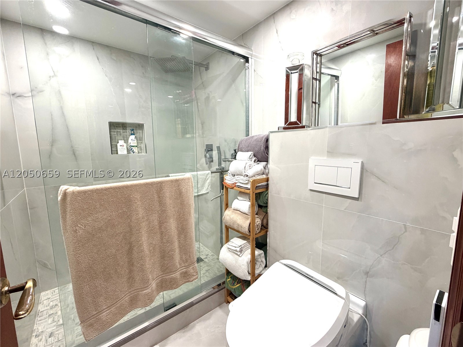 PORTUGAL TOWERS CONDO - Residential Lease