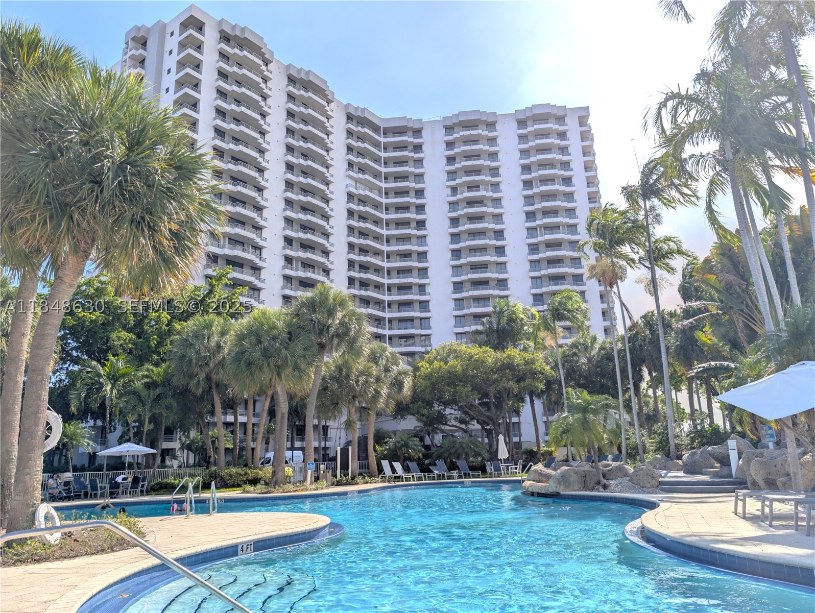 Amazing PANORAMIC BAY & OCEAN VIEW!!!! Great remodeled unit with Tile floor throughout, kitchen with Stainless Steel Appliances and Granite Countertops and impeccable bathrooms. Spectacular panoramic Golf, Pool and Intercoastal views from every room. 1 assigned parking space plus valet parking. Washer and dryer inside the apartment. Water, cable and Internet are include. Nice full service building with lots of amenities to offer: pool & jacuzzi, gym, kids play area, beach volleyball court, valet parking, 24 HR concierge security. IN THE HEART OF AVENTURA , CLOSE TO AVENTURA MALL!!!