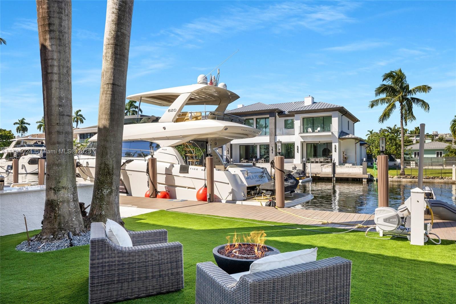 CORAL ISLES - Residential