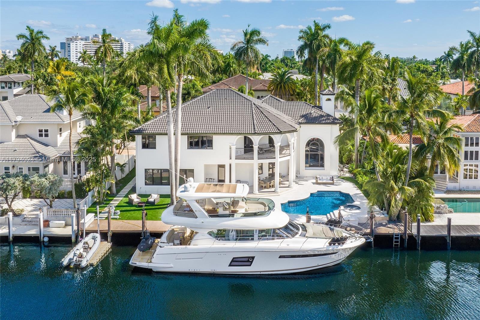 CORAL ISLES - Residential