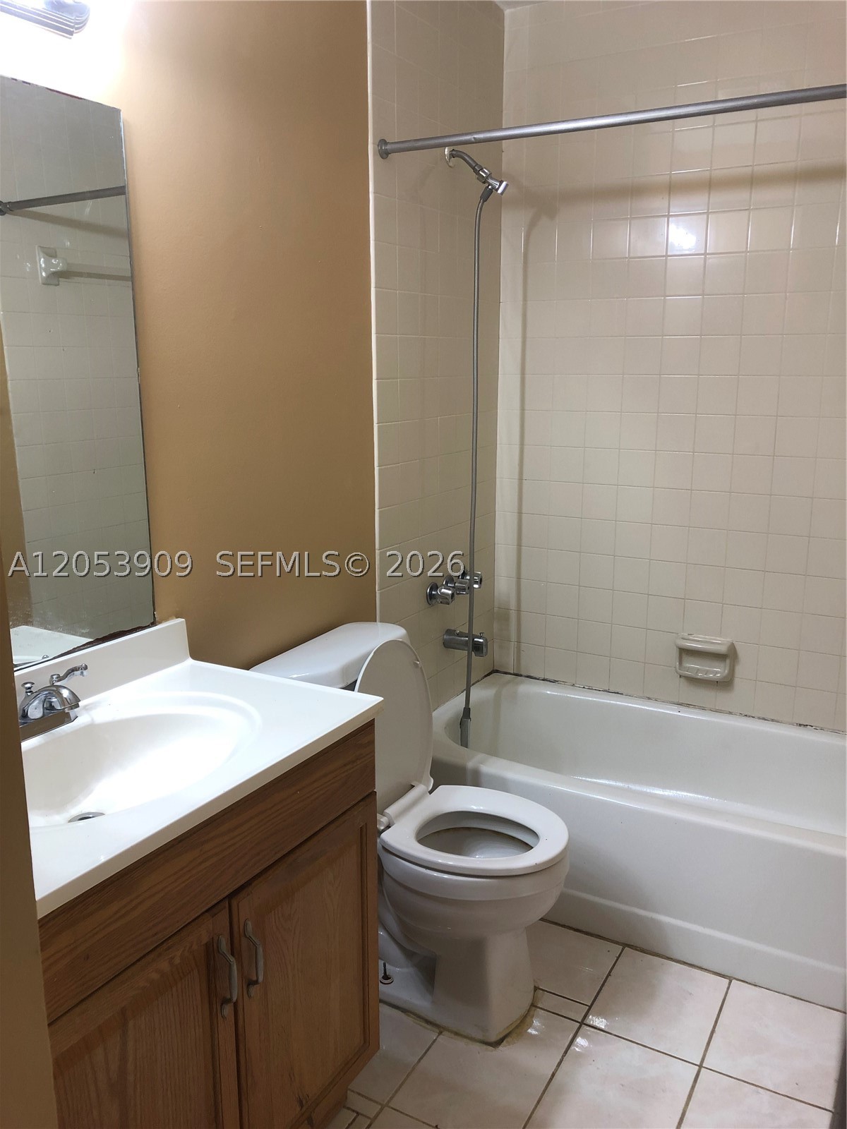 SIERRA RIDGE CONDO A - Residential Lease