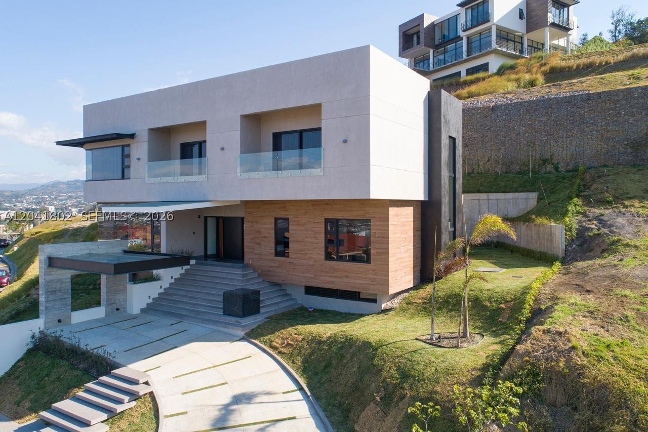 CERRO ALTO - Residential