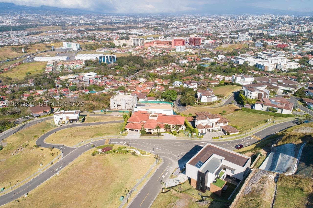 CERRO ALTO - Residential