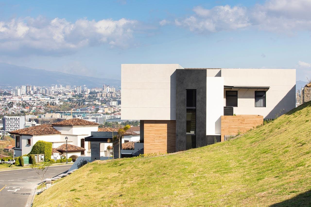 CERRO ALTO - Residential