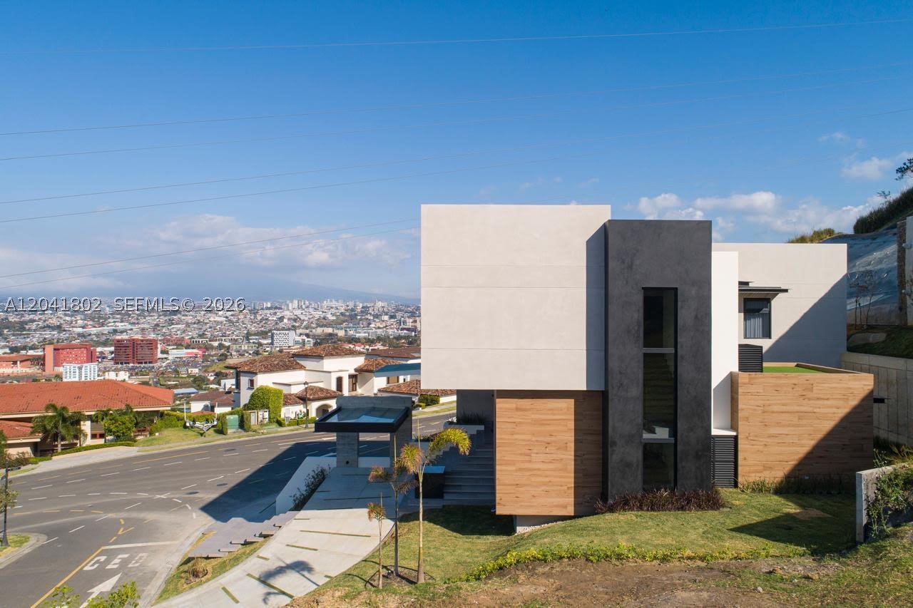 CERRO ALTO - Residential