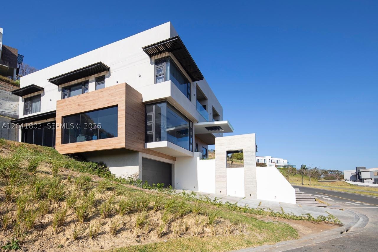 CERRO ALTO - Residential