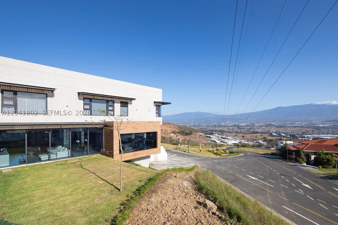 CERRO ALTO - Residential